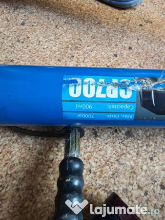 Sistem role transportoare si cric hidraulic 