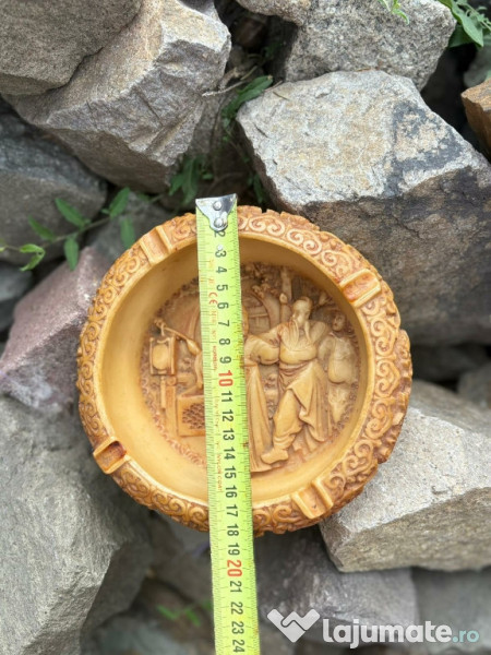 Scrumieră asiatică din piatră de marmura 