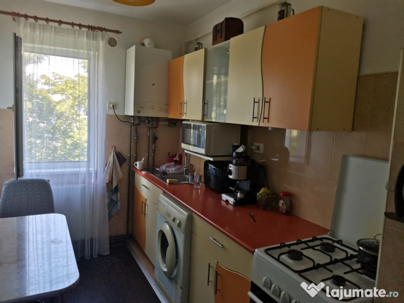 Apartament 2 camere str. Constructorilor 