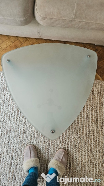 Măsuță de cafea pentru canapea in Living 