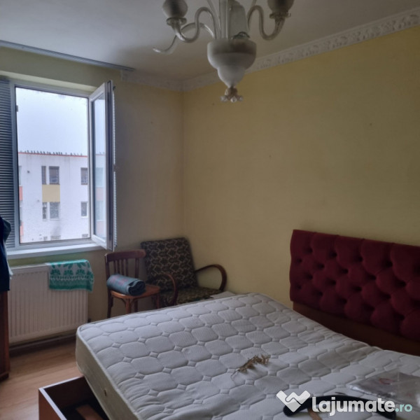 APARTAMENT DE VANZARE CU 2 CAMERE 