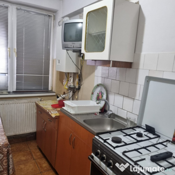 APARTAMENT DE VANZARE CU 2 CAMERE 