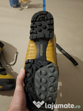 Clapari ski de tura LOWA 