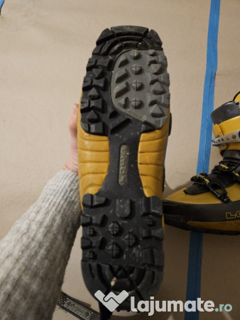 Clapari ski de tura LOWA 