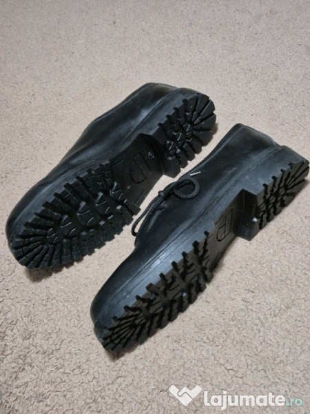 Pantofi barbatesti, piele naturala, 46, impecabili, noi, negri 