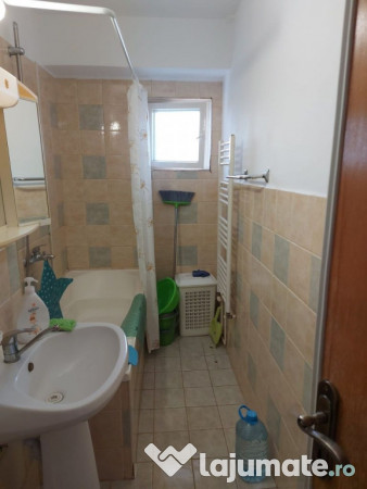 Apartament 3 camere Racadau , Parcul Trandafirilor.165000 E 