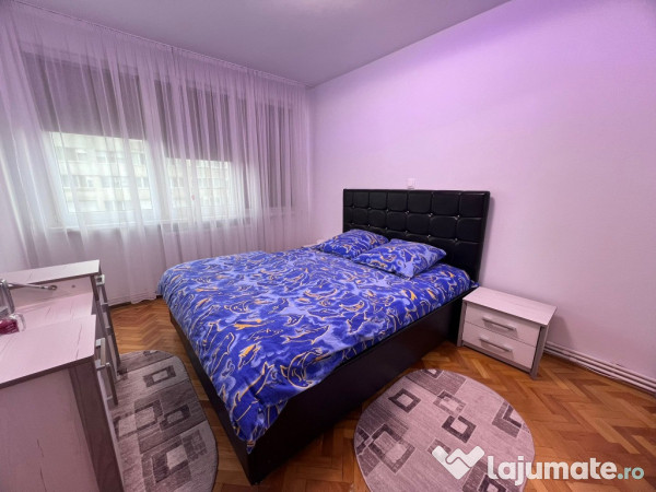 Apartament 3 camere, decomandat,zona Deva Mall/Baroul de avocati 