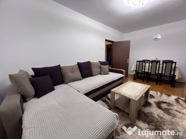 Apartament 3 camere, decomandat,zona Deva Mall/Baroul de avocati 