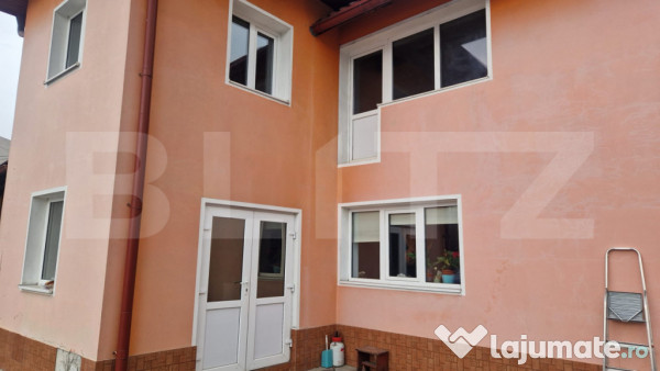 Casa cu teren 2464 mp, potential constructie blocuri, langa 