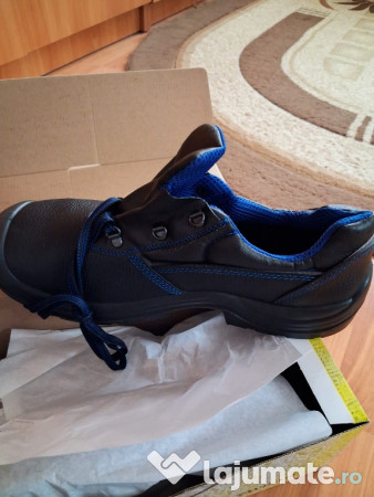 Pantofi munca nr. 48 