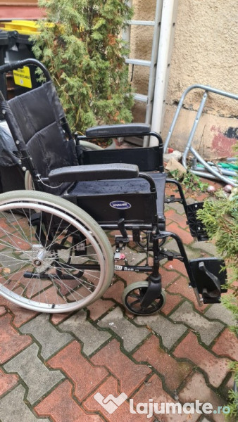 Scaun cu rotile și cadru metalic, saltea