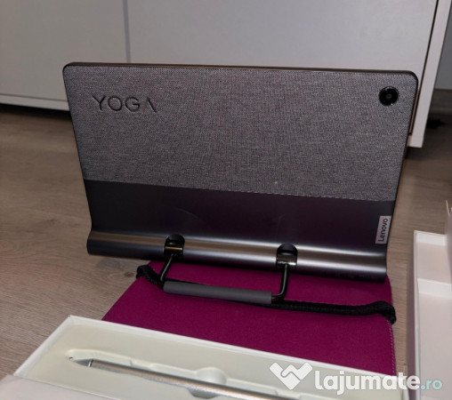 Tableta Yoga Tab 11 cu pen și husa incluse