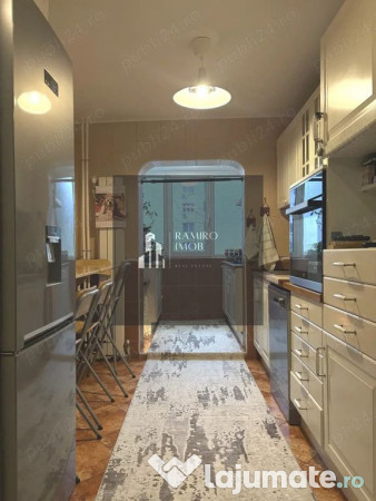 Apartament cu 3 camere, zona Dristor