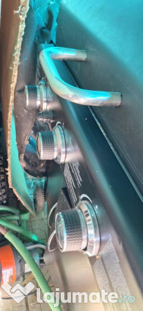 Gratar cu 3 arzatoare separate si termometru - NOU + husa protectie 