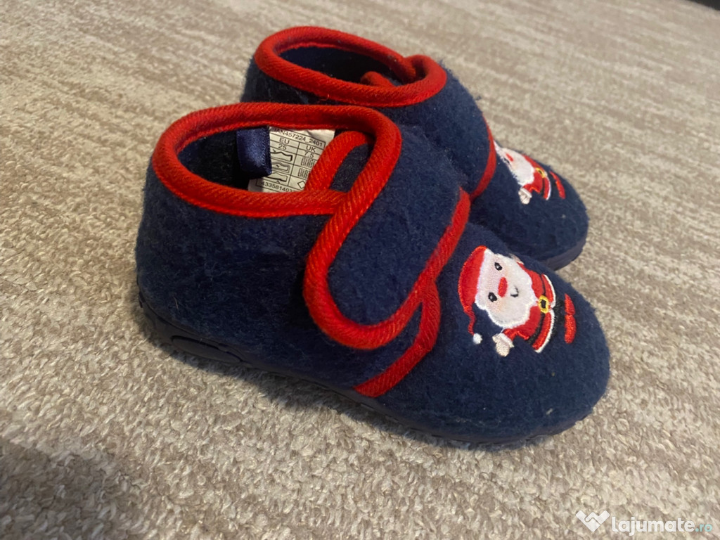 Papuci pentru casa lupilu 