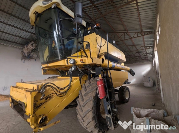 Combina New Holland TC5070 - an 2012 - primul proprietar 