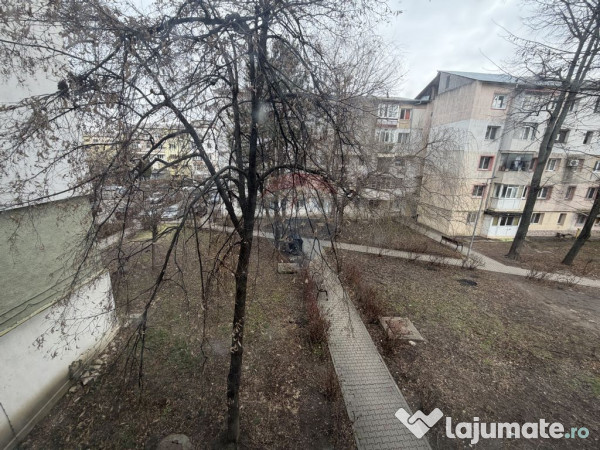 Apartament 3 camere et 2