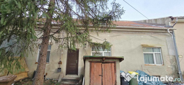 Apartament la casa de vanzare, central str. Cuza Voda