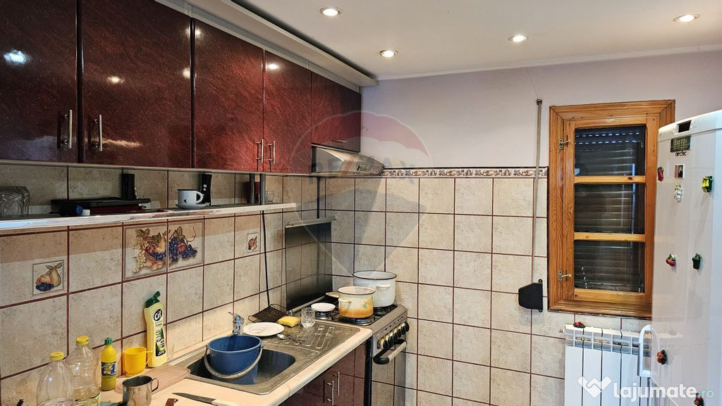 Casă / Vilă cu 6 camere, Gura Humorului, Suceava