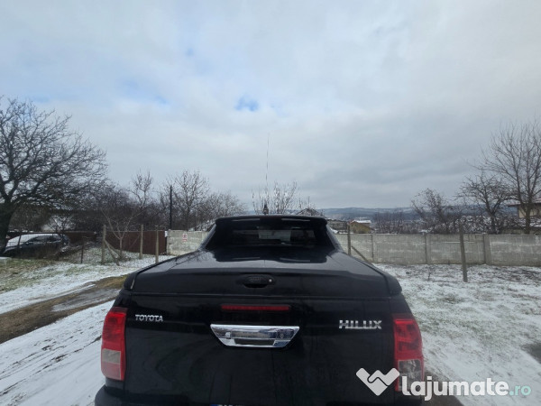 Toyota Hilux 2.4 D