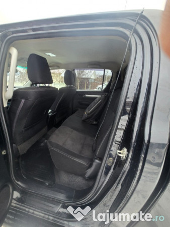 Toyota Hilux 2.4 D