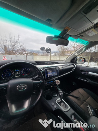 Toyota Hilux 2.4 D