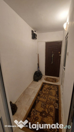 Apartament 2 camere Semidecomandat Str. Vasile Milea 2 