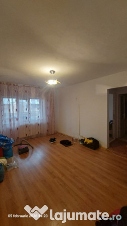Apartament 2 camere Semidecomandat Str. Vasile Milea 2 