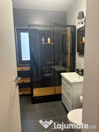 Apartament de 2 camere zona SANPETRU 