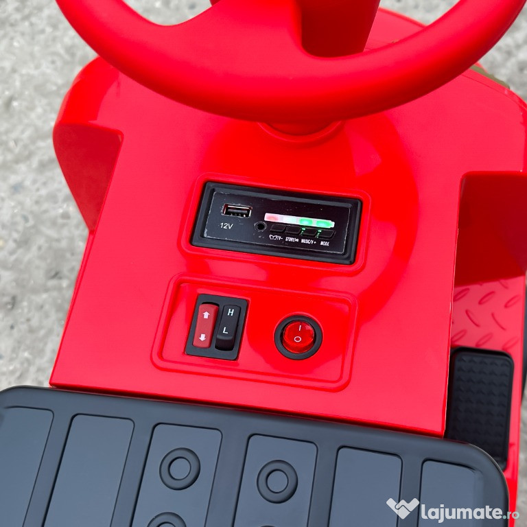 Trenulet electric pentru 2 copii CHUGGINGTON, 2x45W 12V, RED 