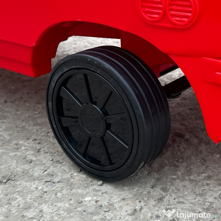 Trenulet electric pentru 2 copii CHUGGINGTON, 2x45W 12V, RED 