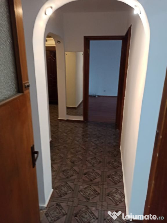 3cam.dec-1baie-disponibil imediat/Bvd Brancoveanu 130-132... 