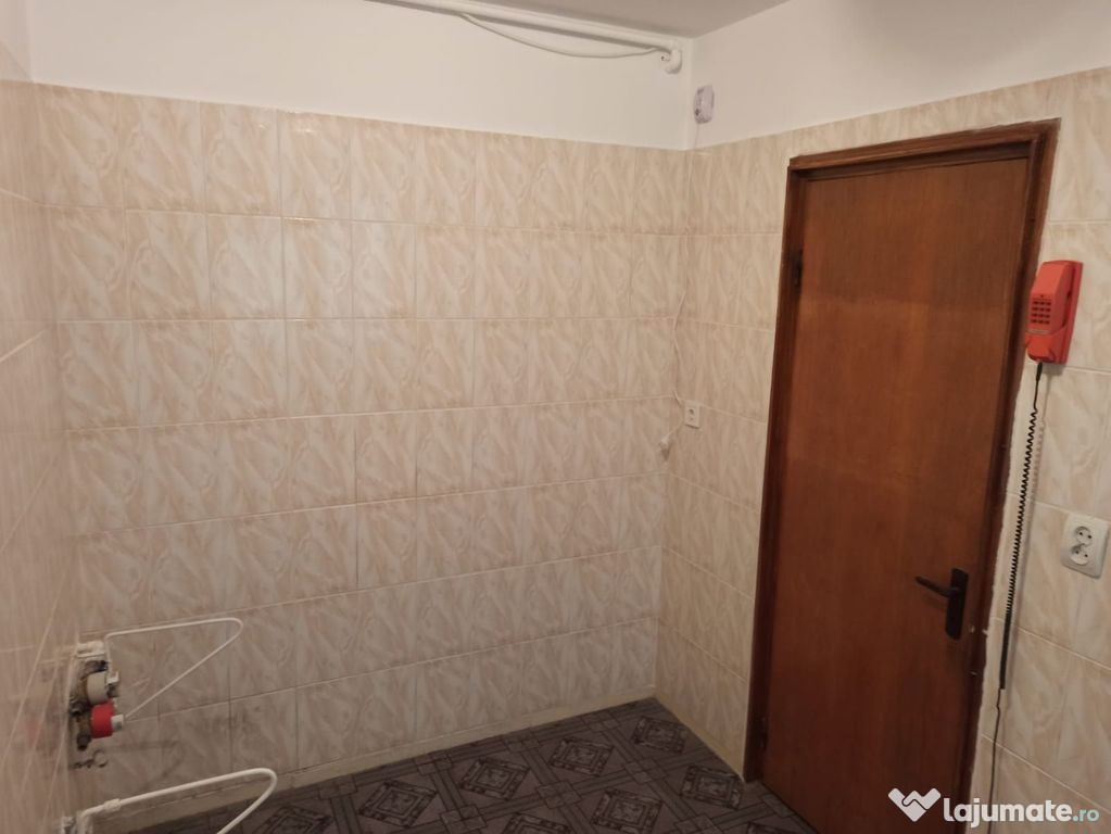 3cam.dec-1baie-disponibil imediat/Bvd Brancoveanu 130-132... 