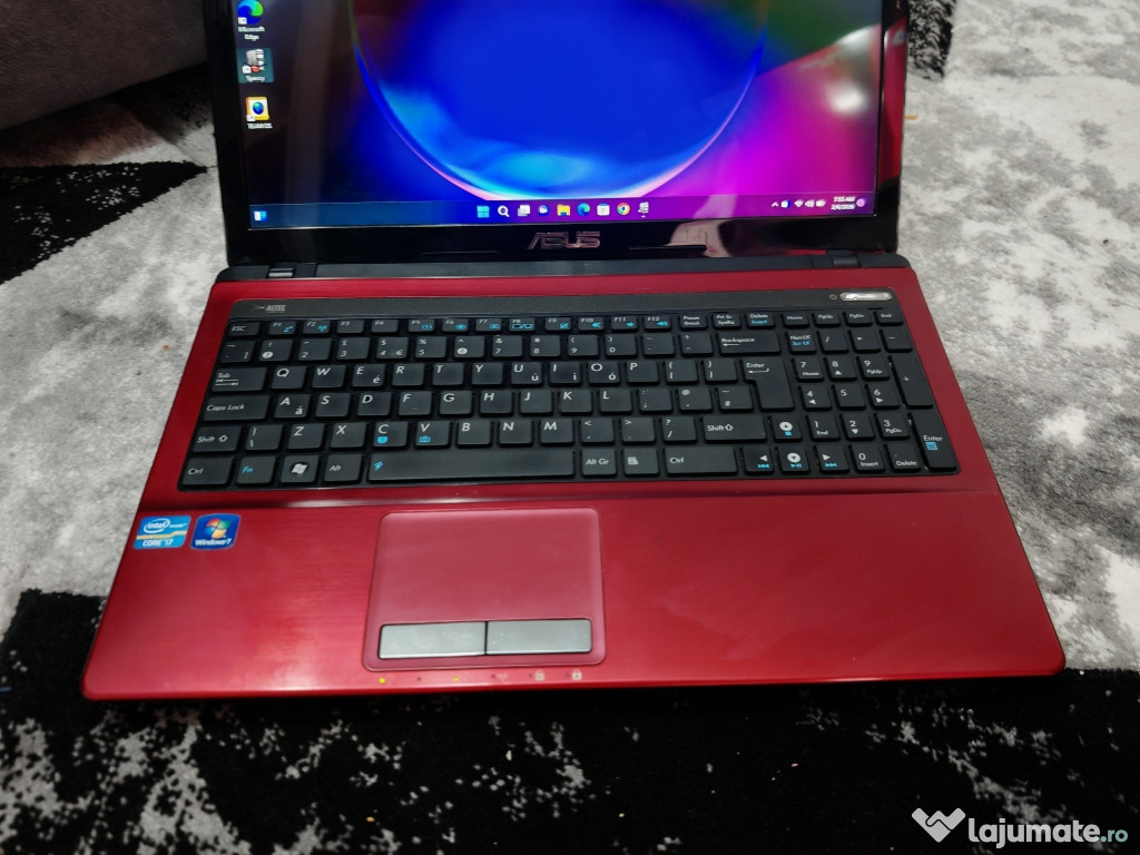 Laptop Asus cu procesor i7 