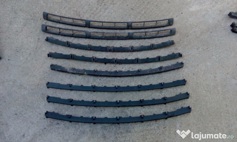 Grile din bara Opel Astra G 